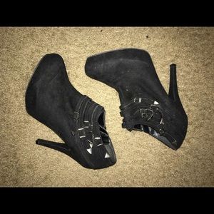 Black Guess Heels
